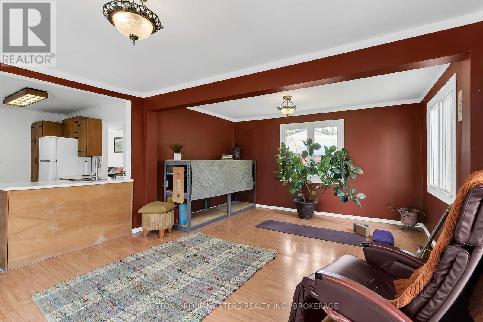 21 MCDONALD CRESCENT - 15
