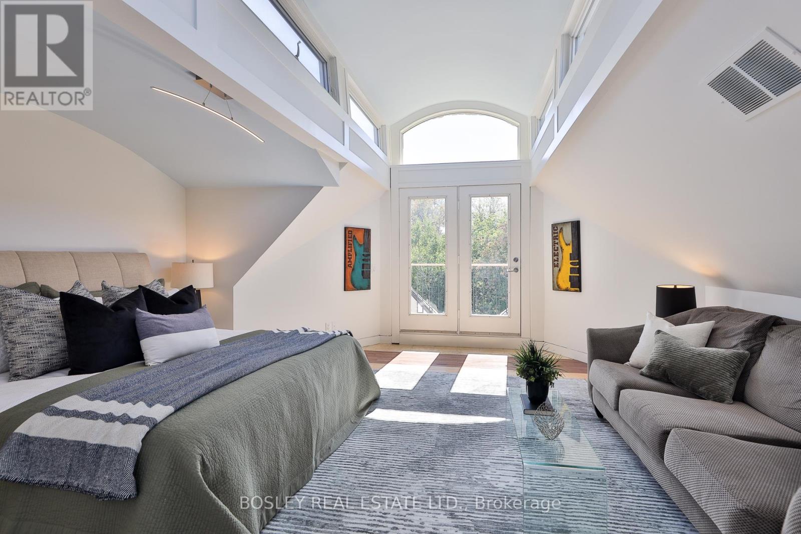 301 KEEWATIN AVENUE - 33