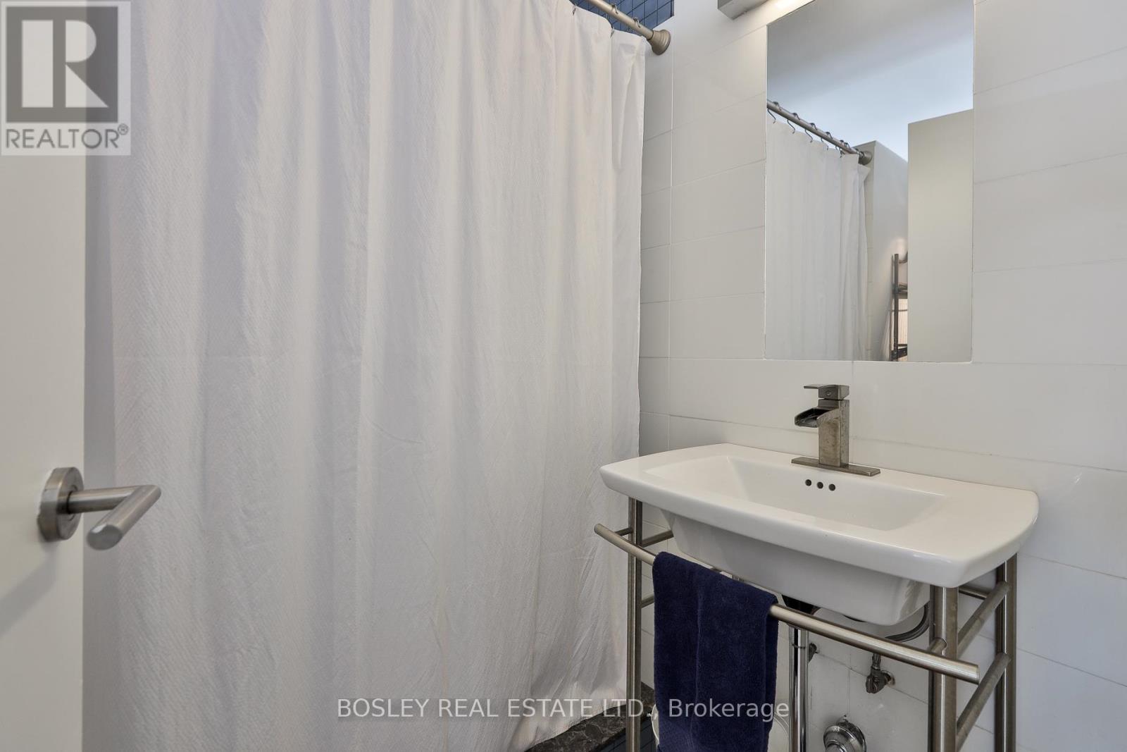 301 KEEWATIN AVENUE - 39