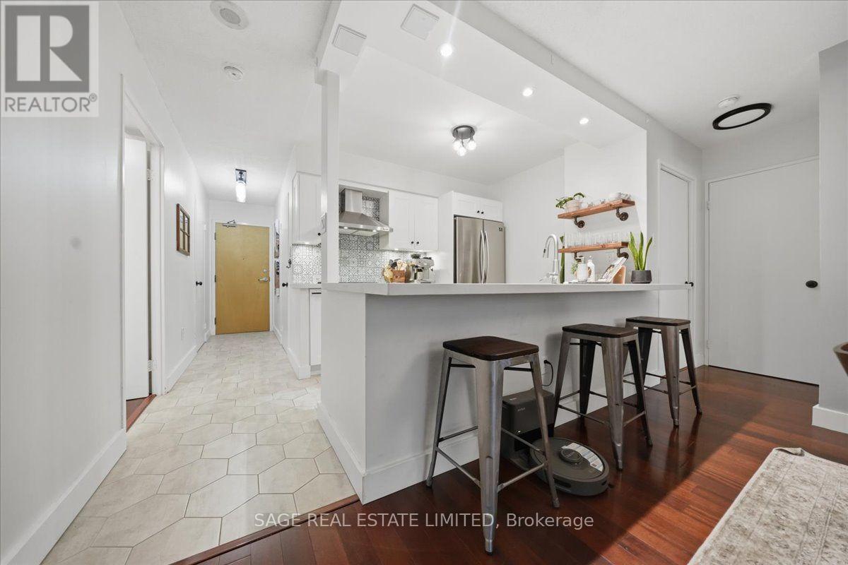 #302 70 MILL STREET - 11