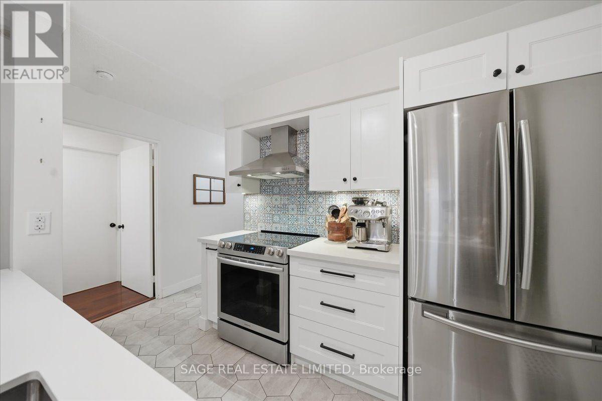 #302 70 MILL STREET - 12