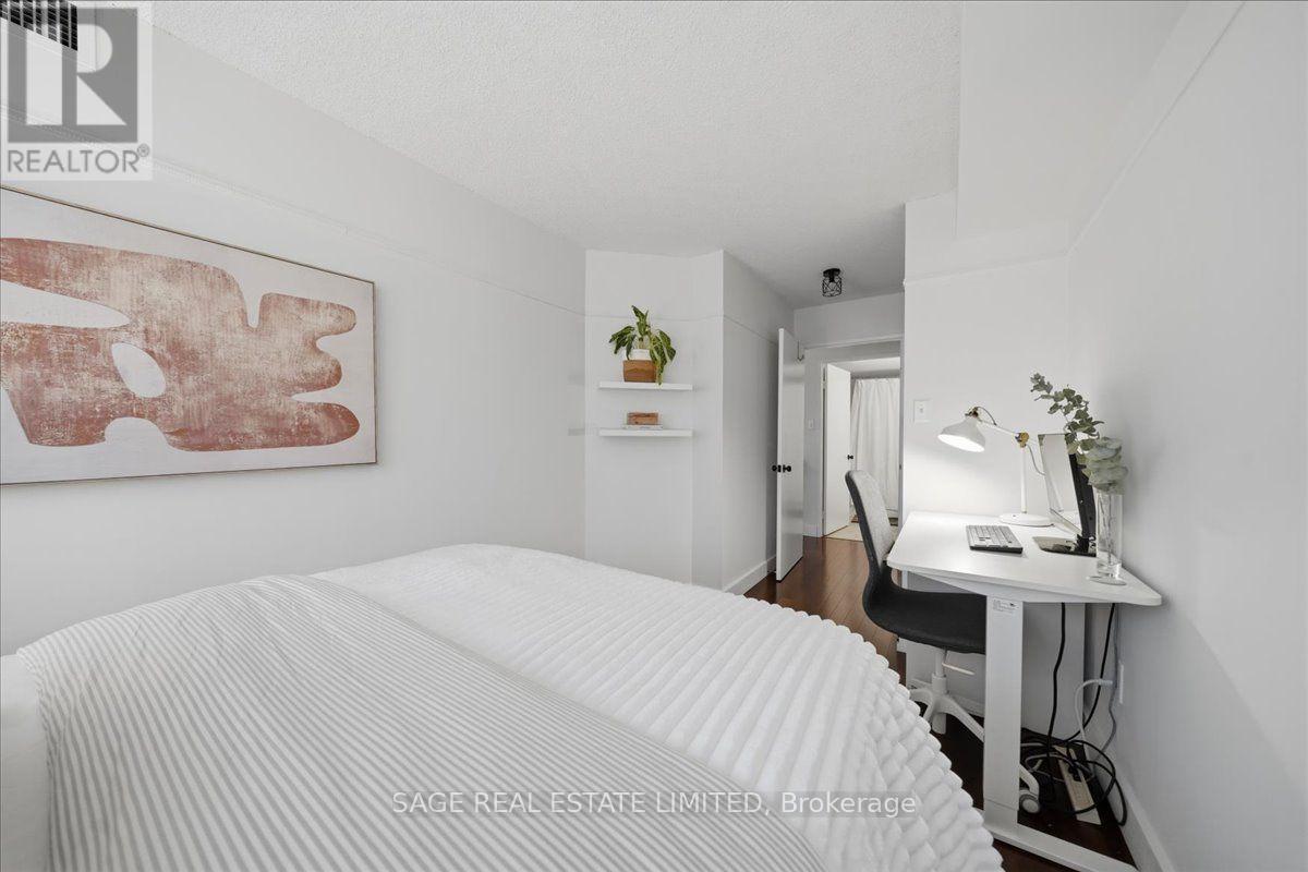 #302 70 MILL STREET - 20