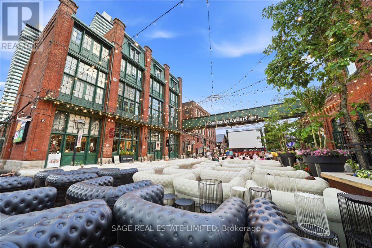 #302 70 MILL STREET - 38