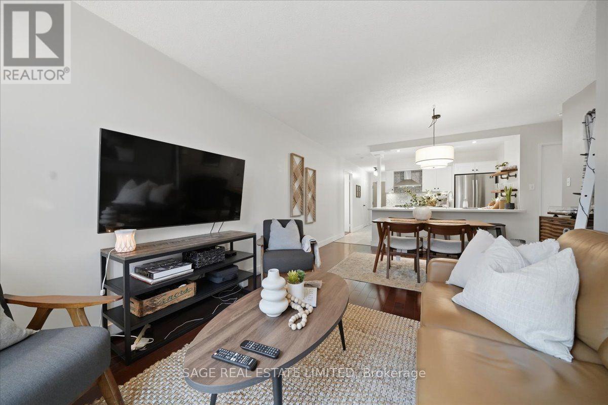 #302 70 MILL STREET - 4