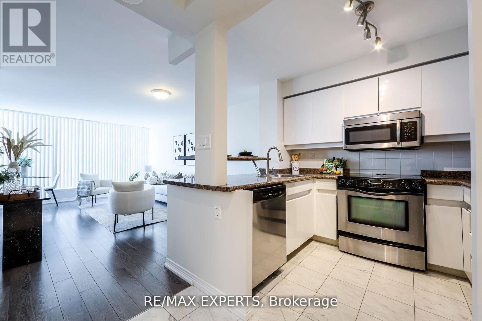 #1006 942 YONGE STREET - 11