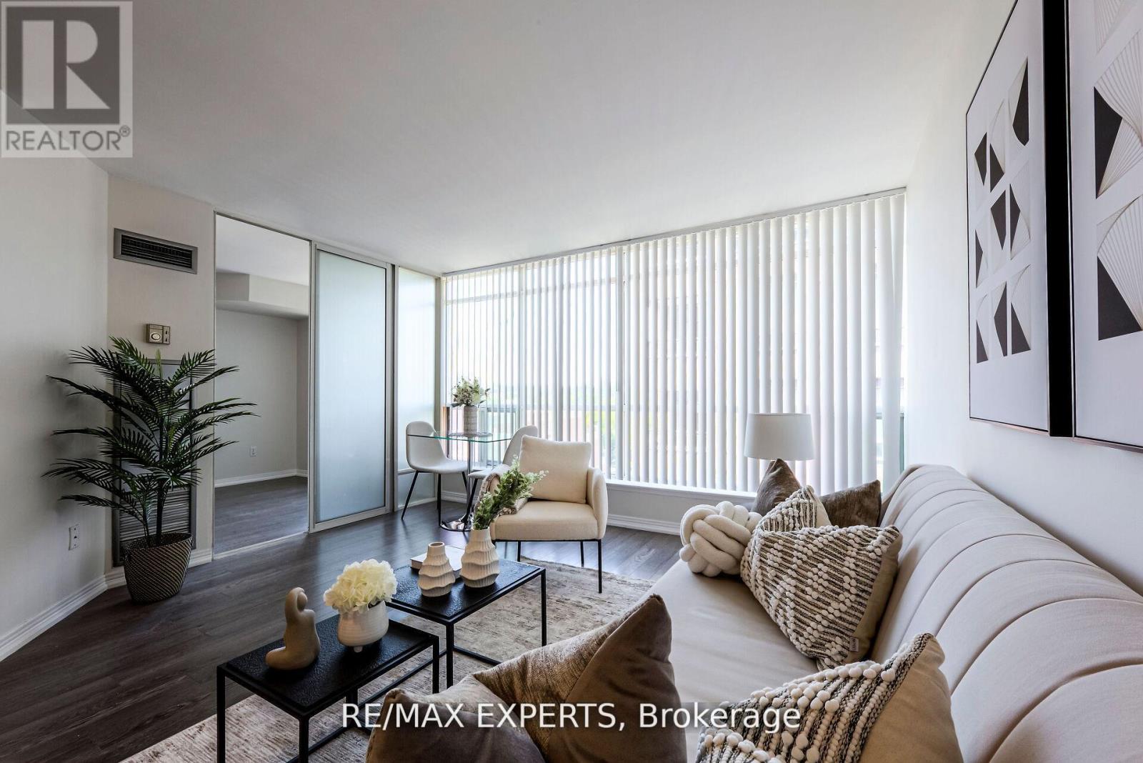 #1006 942 YONGE STREET - 18