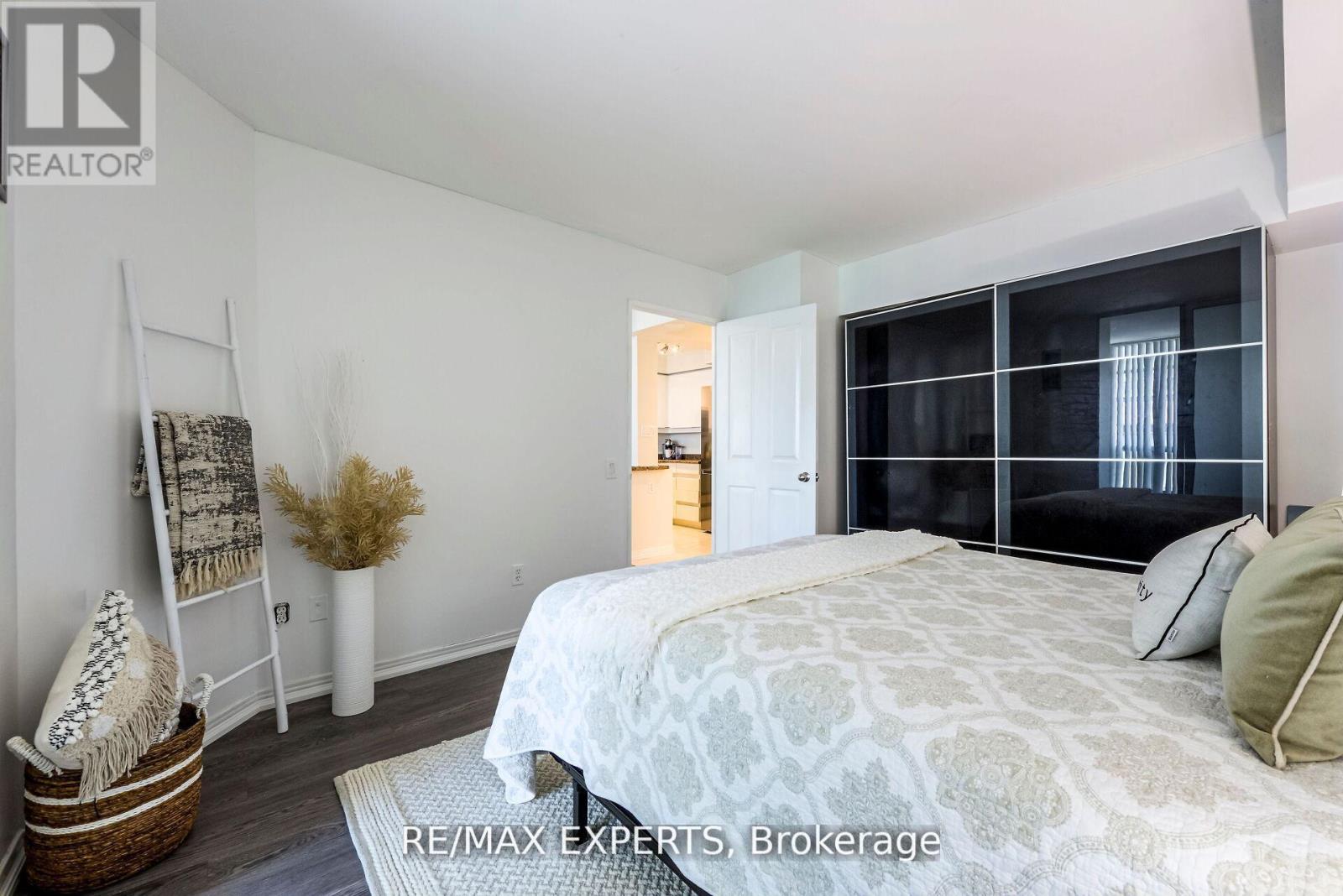 #1006 942 YONGE STREET - 27