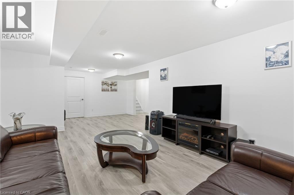 4 ELLIS Avenue - 25
