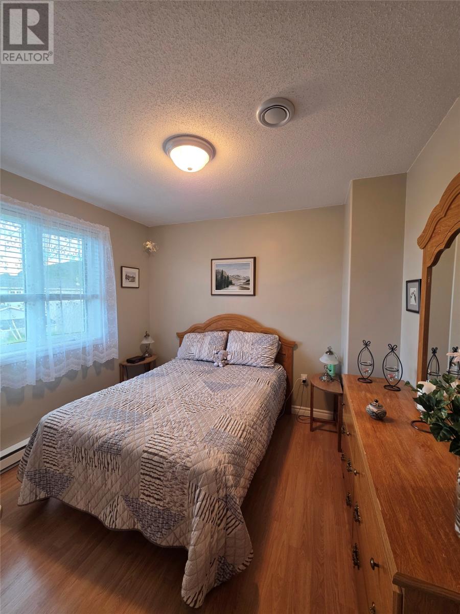 19 Carberrys Road - 10