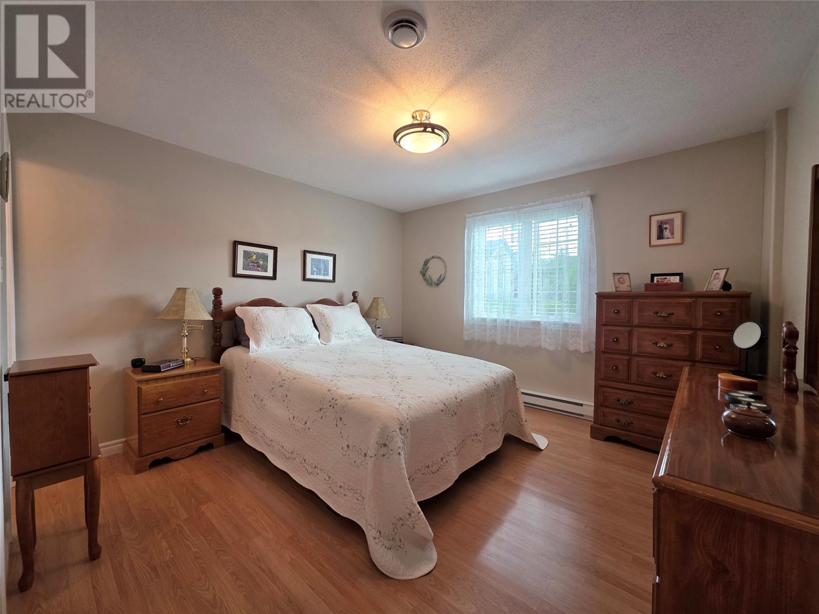 19 Carberrys Road - 12