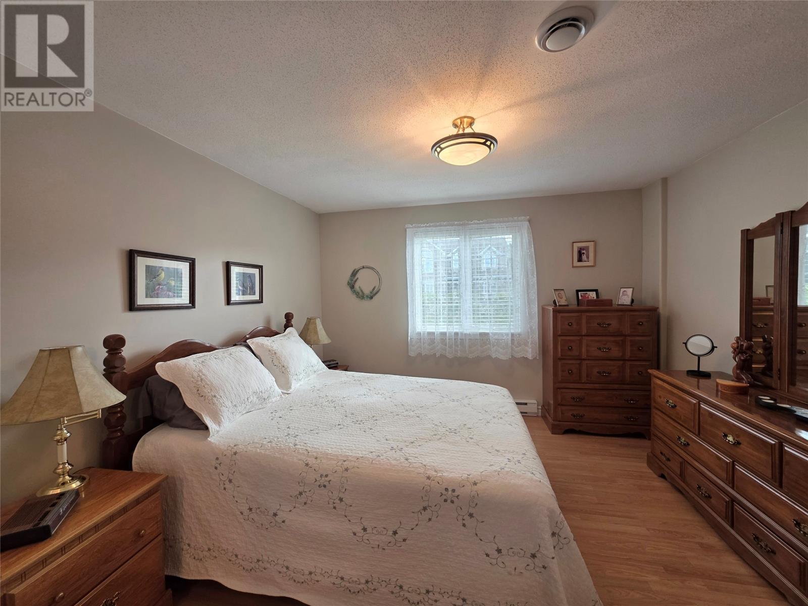 19 Carberrys Road - 13