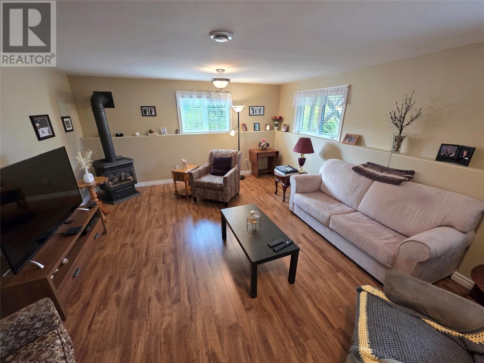 19 Carberrys Road - 21