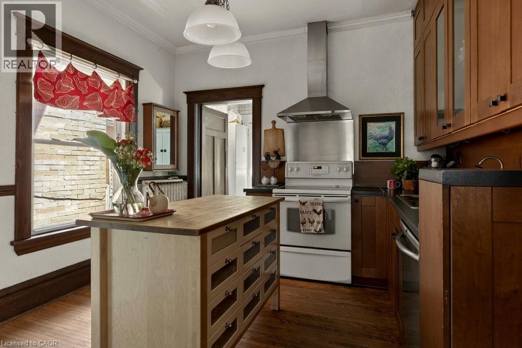111 SPADINA Avenue - 16
