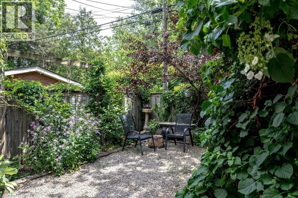 111 SPADINA Avenue - 47