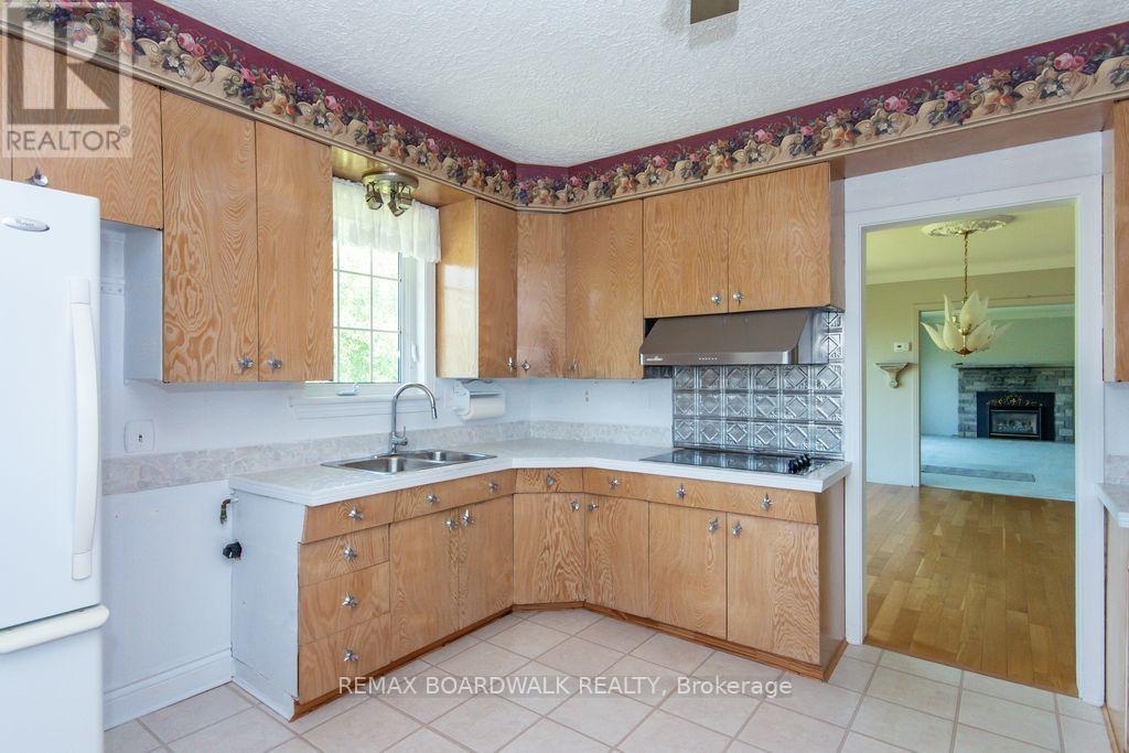3654 NAVAN ROAD - 16