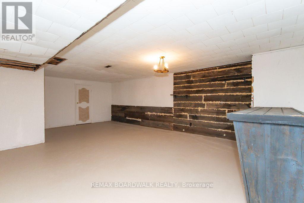 3654 NAVAN ROAD - 32