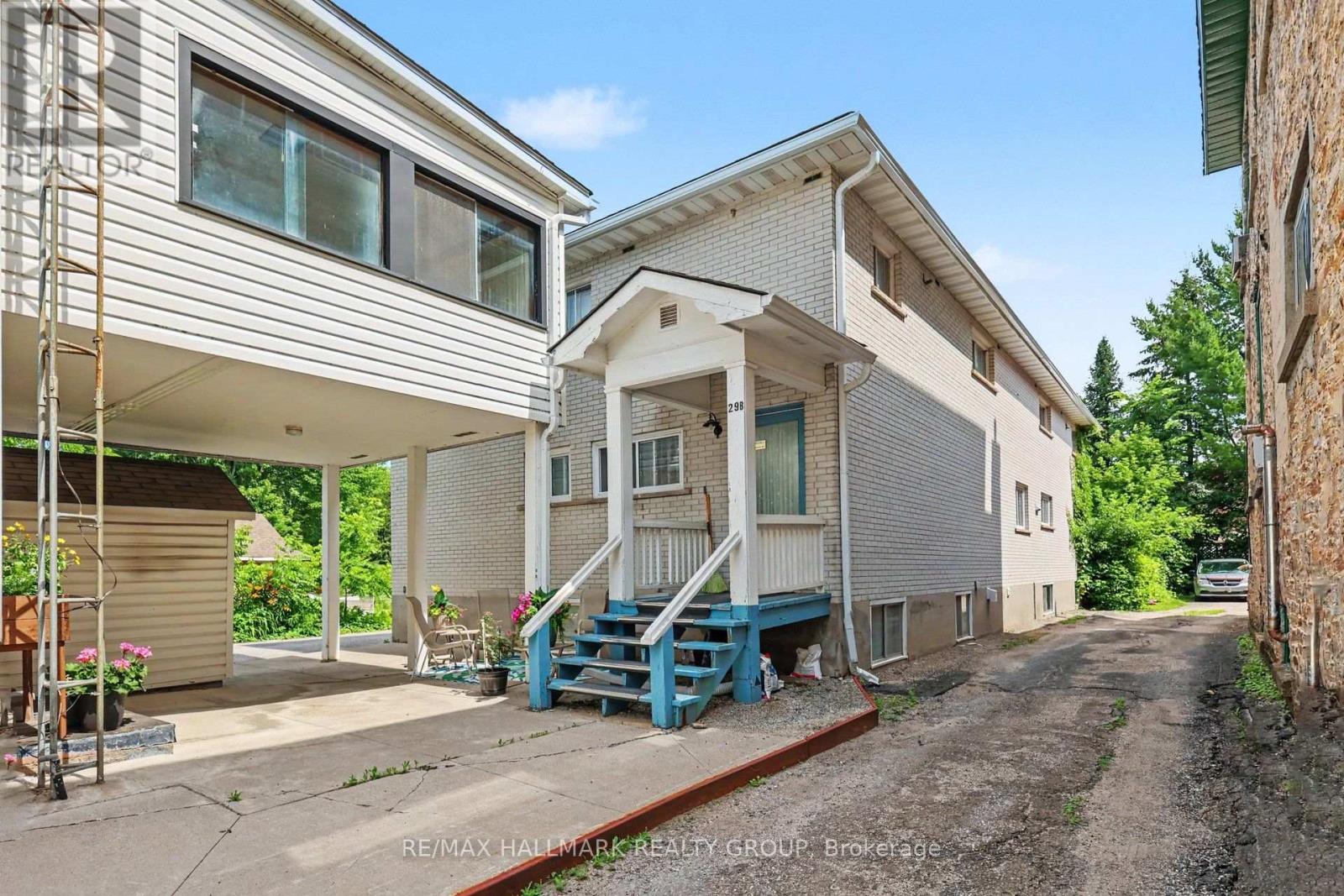 2 Bed House for Rent in Perth – 4 – 29 GORE STREET W, Perth – MLS# X13536412 - Image 1