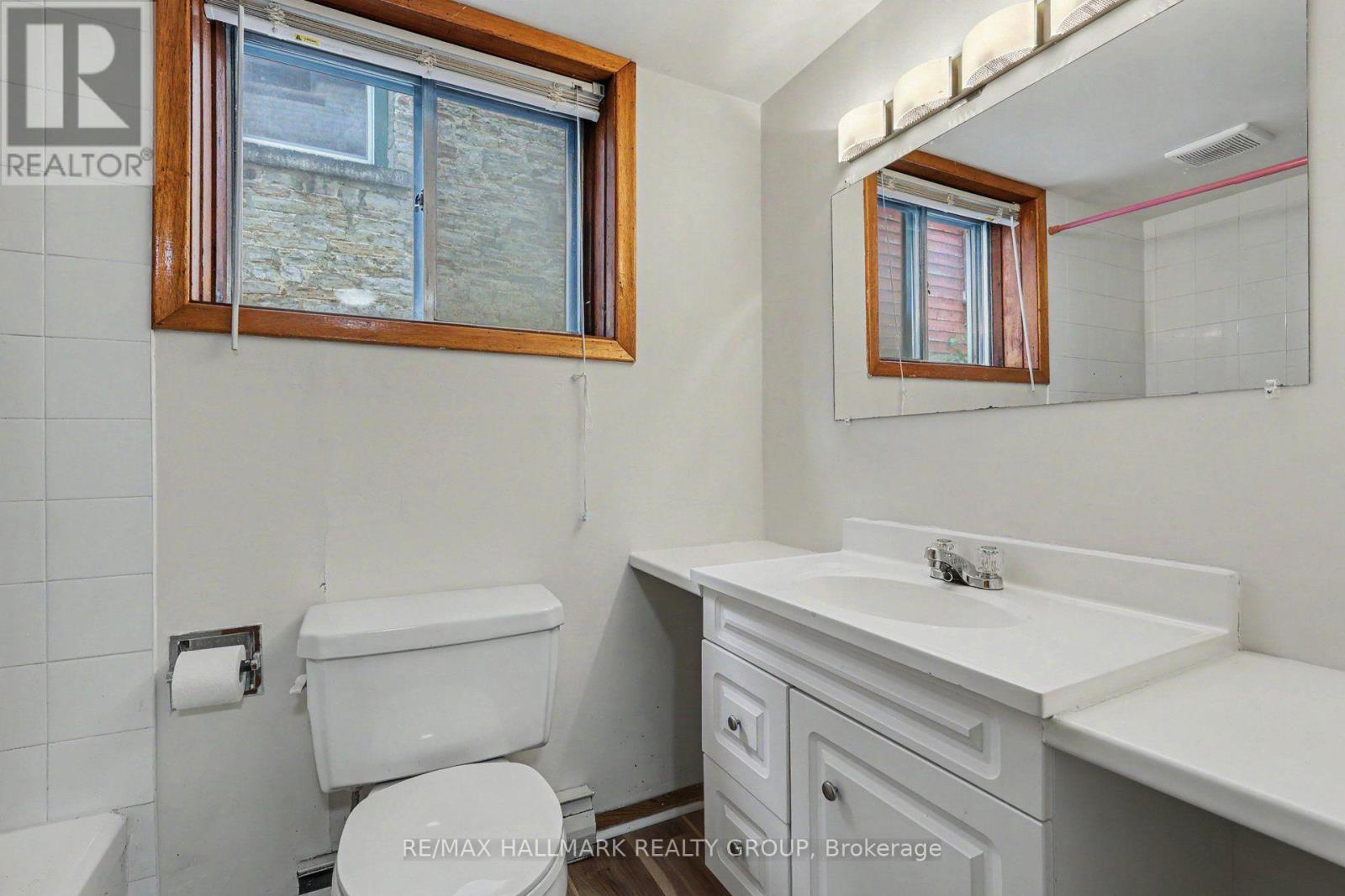 2 Bed House for Rent in Perth – 4 – 29 GORE STREET W, Perth – MLS# X13536412 - Image 10