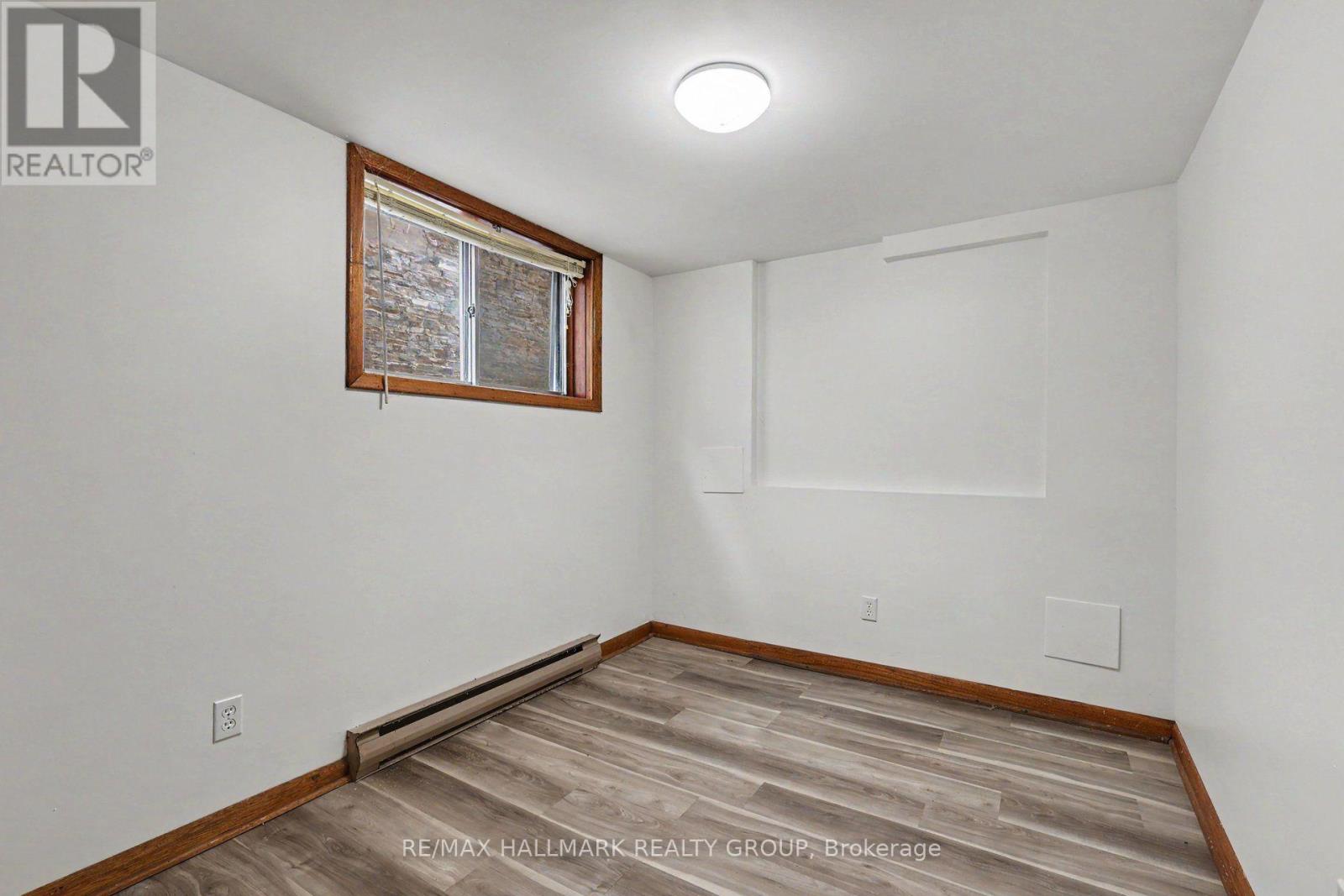 2 Bed House for Rent in Perth – 4 – 29 GORE STREET W, Perth – MLS# X13536412 - Image 9