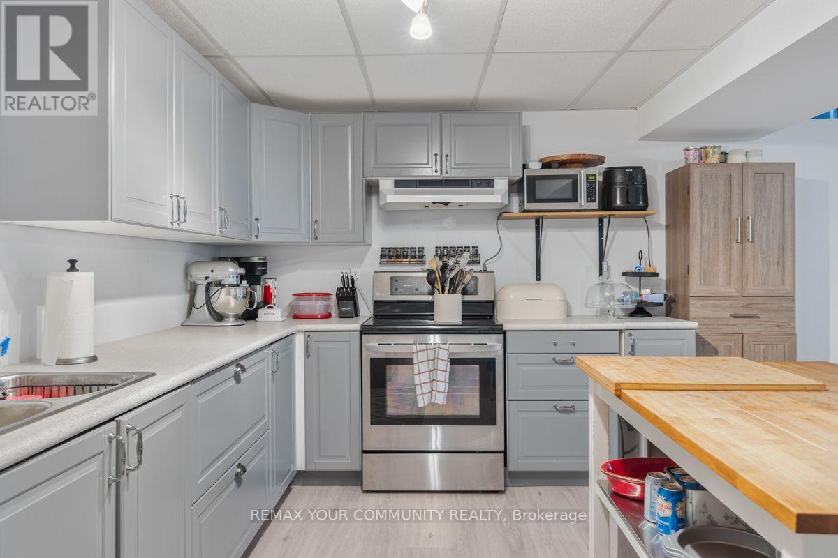 32 BEECHENER STREET - 33