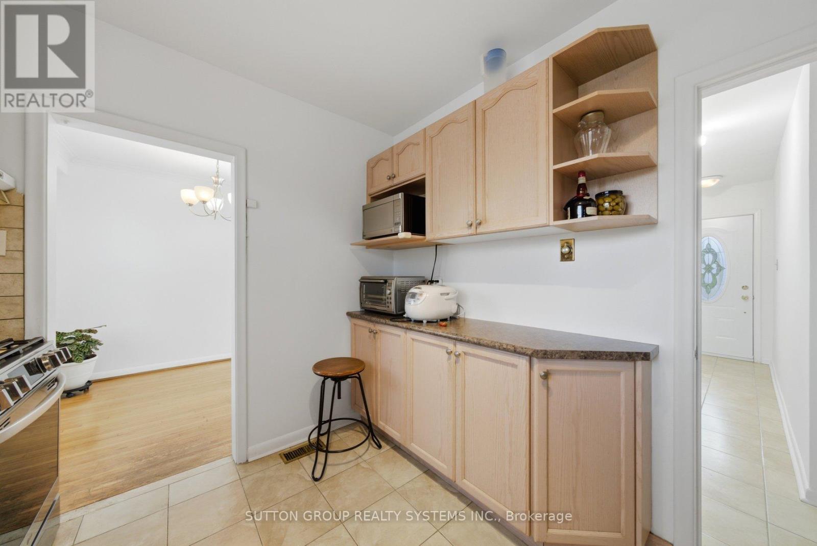 2870 WESTON ROAD - 13