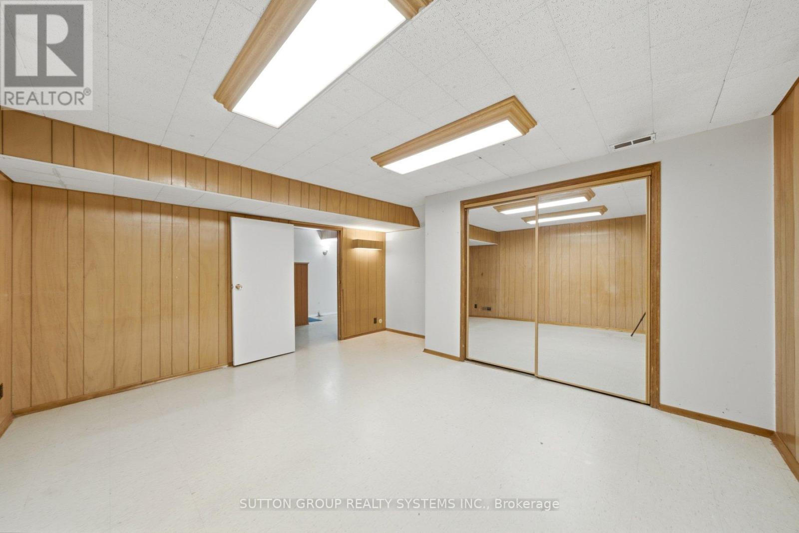 2870 WESTON ROAD - 24