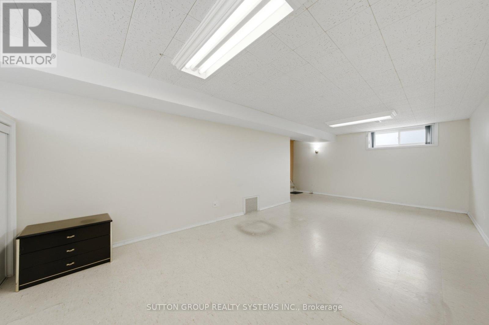 2870 WESTON ROAD - 28