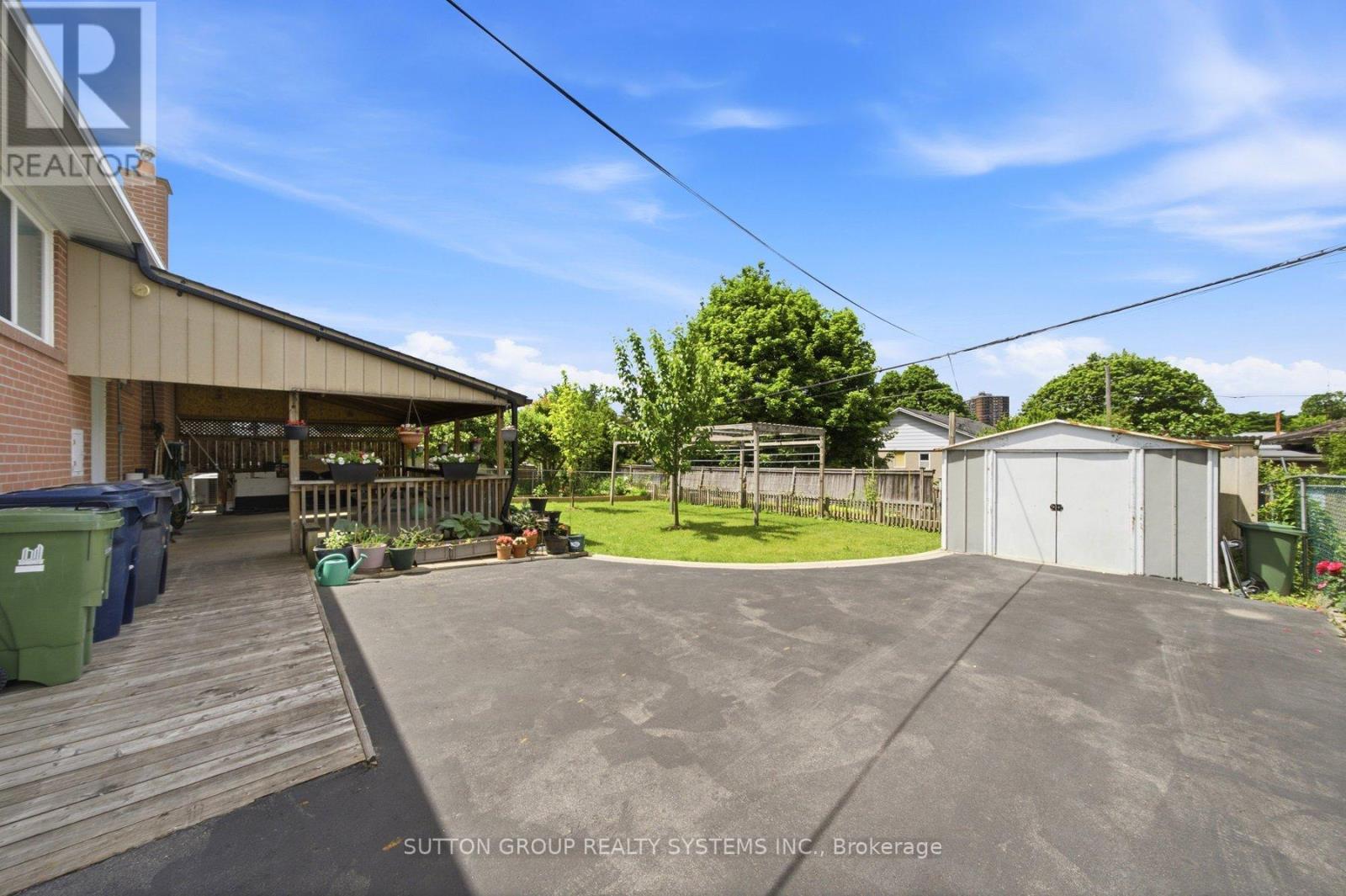 2870 WESTON ROAD - 31