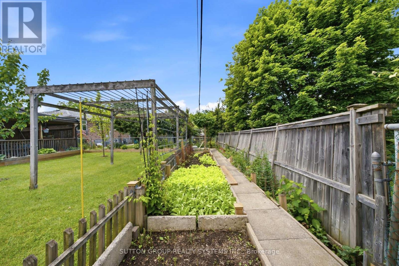 2870 WESTON ROAD - 35