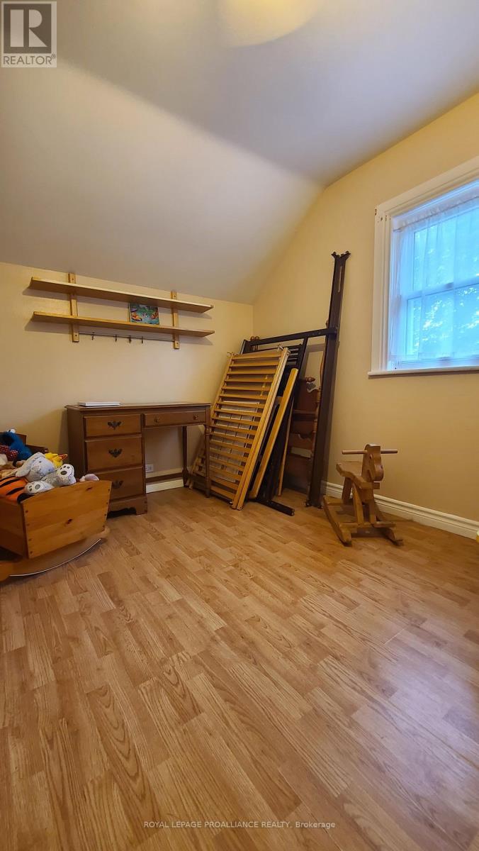 739 EDWARD STREET - 24