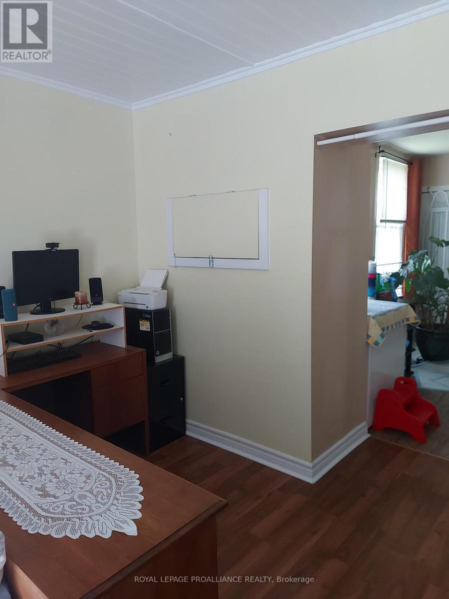 739 EDWARD STREET - 15