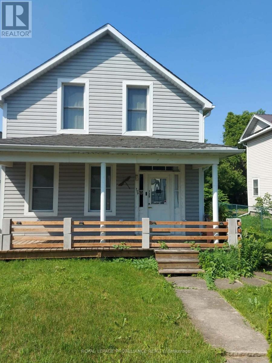 739 EDWARD STREET - 2
