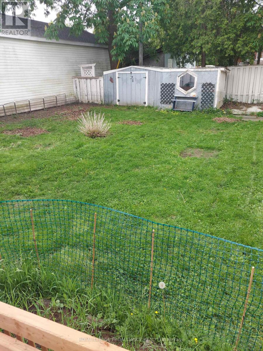 739 EDWARD STREET - 27