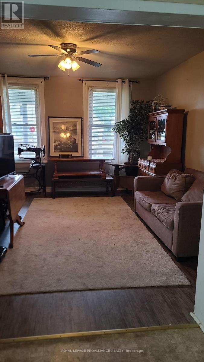 739 EDWARD STREET - 7