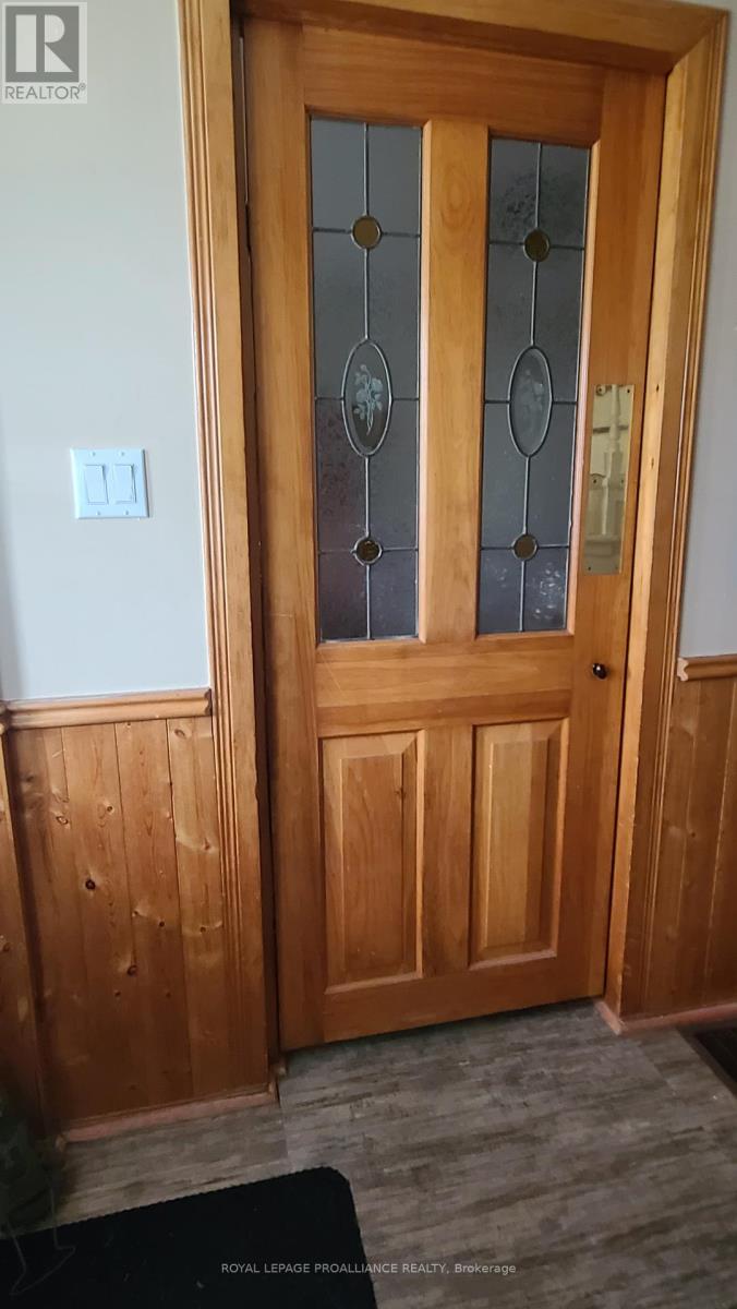 739 EDWARD STREET - 5