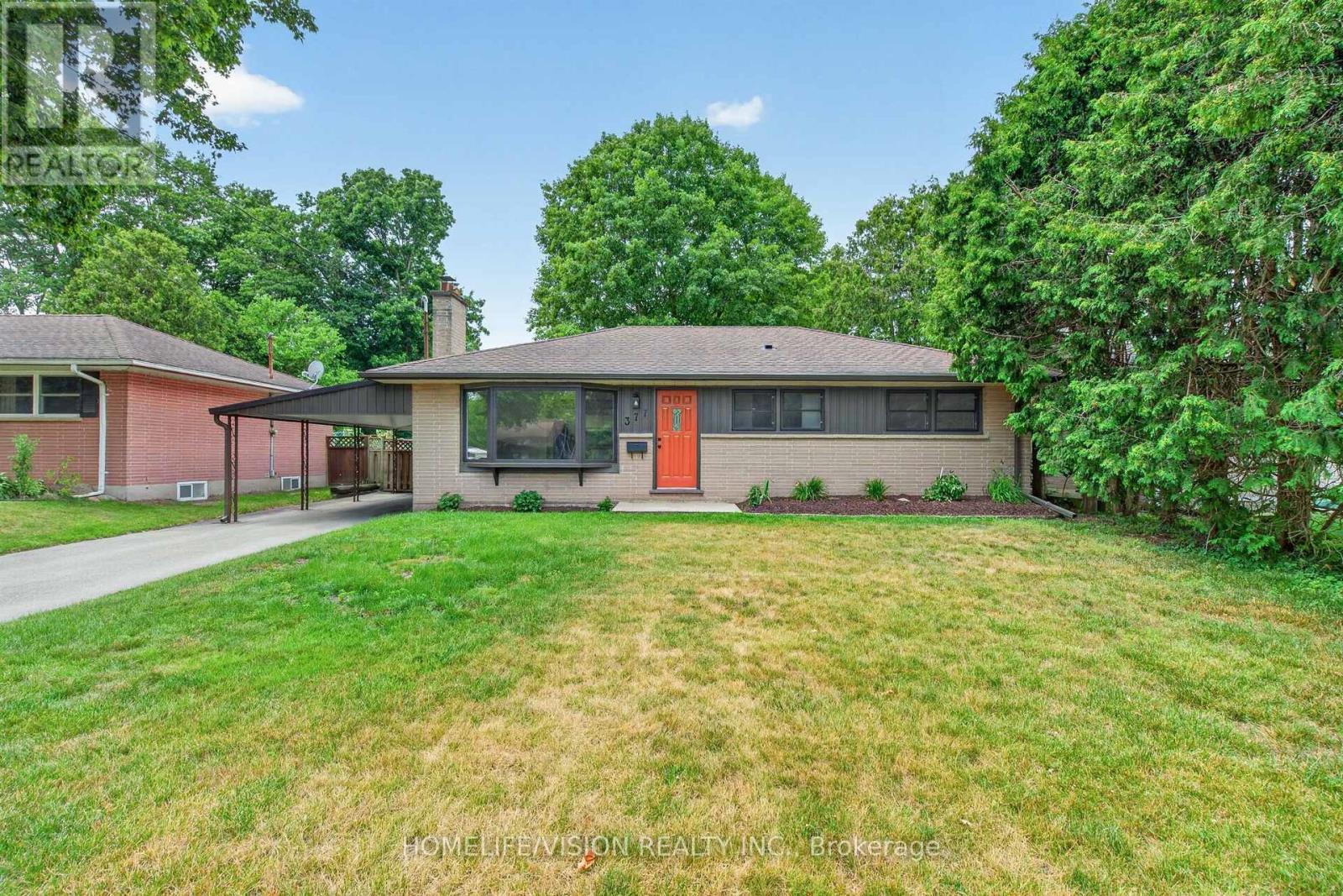 377 GRIFFITH STREET - 1
