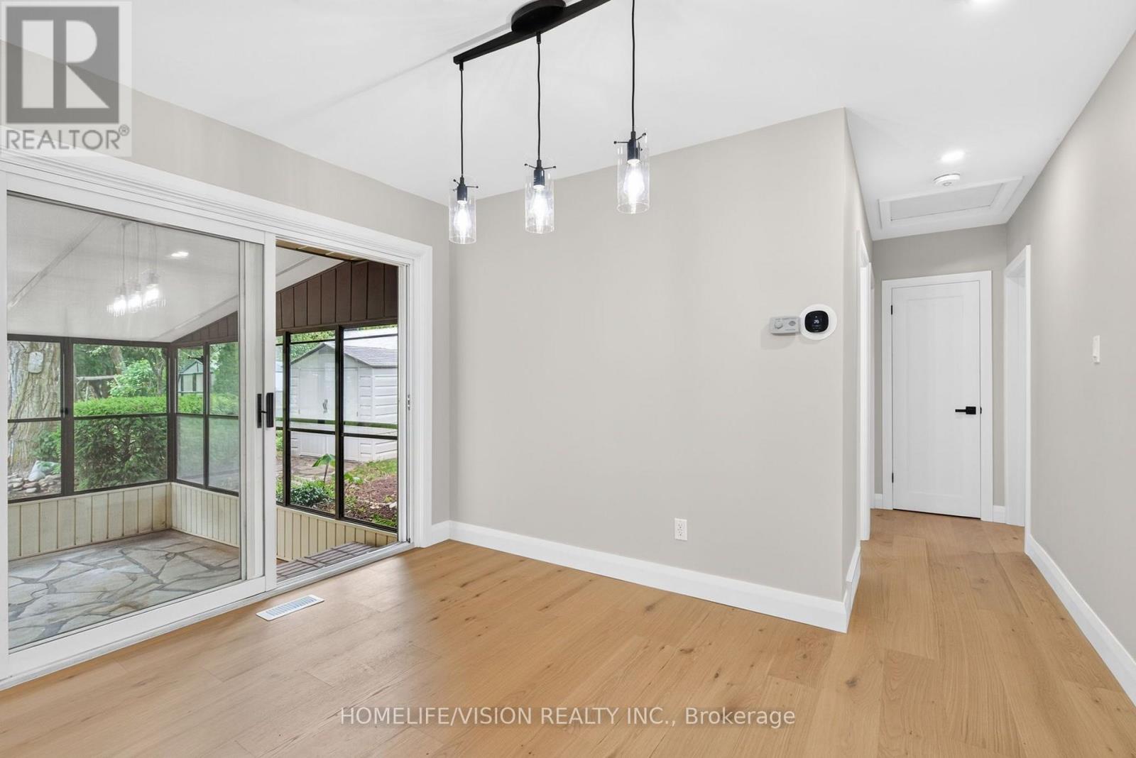 377 GRIFFITH STREET - 11
