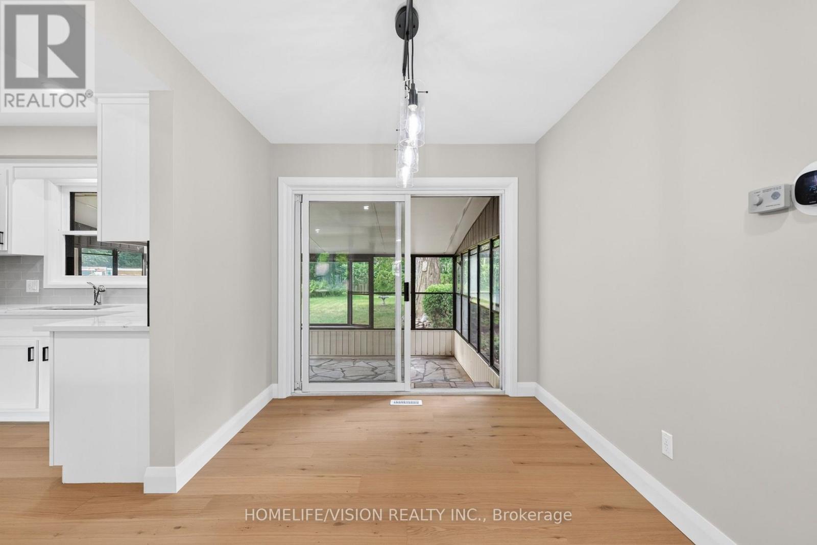 377 GRIFFITH STREET - 12