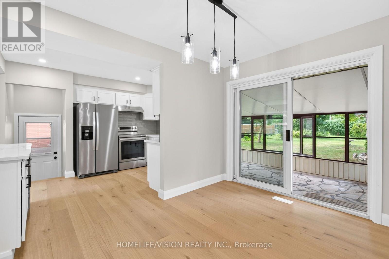 377 GRIFFITH STREET - 13