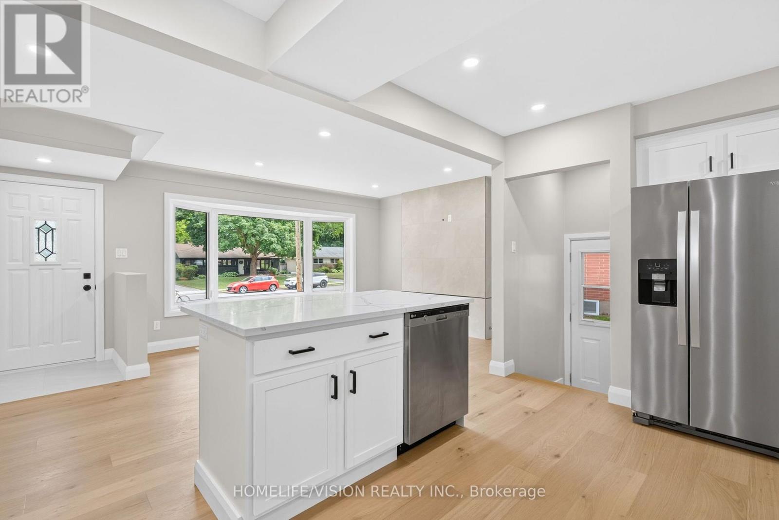 377 GRIFFITH STREET - 14