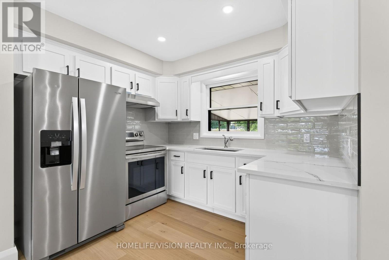 377 GRIFFITH STREET - 16