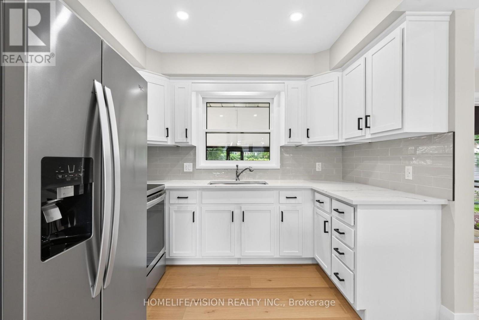 377 GRIFFITH STREET - 17