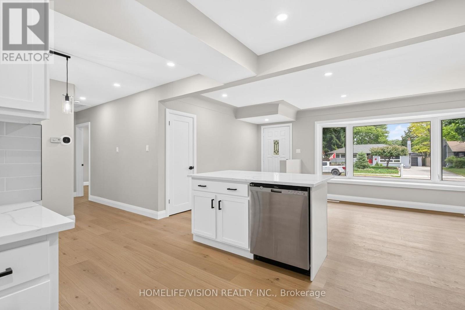 377 GRIFFITH STREET - 19