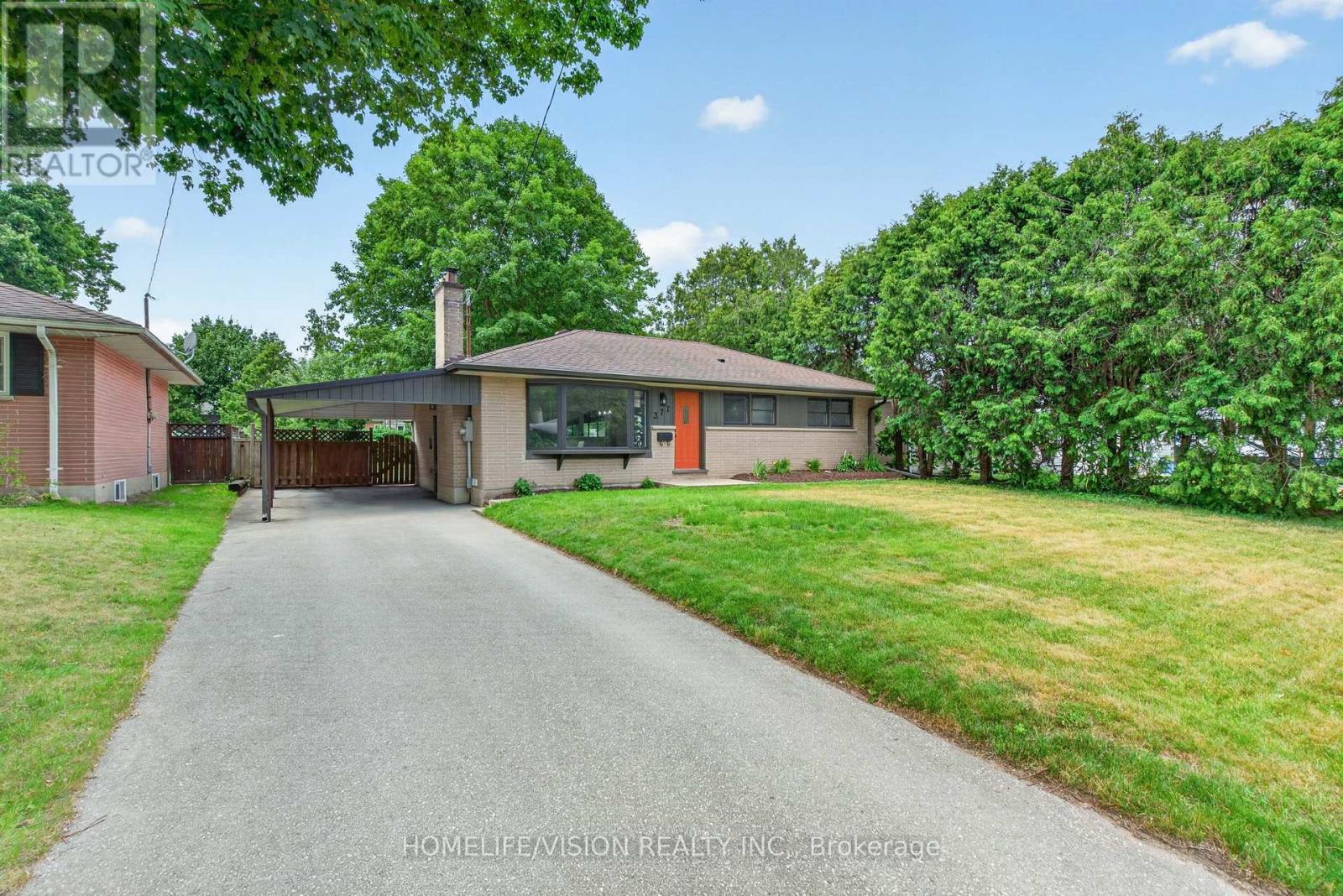377 GRIFFITH STREET - 2