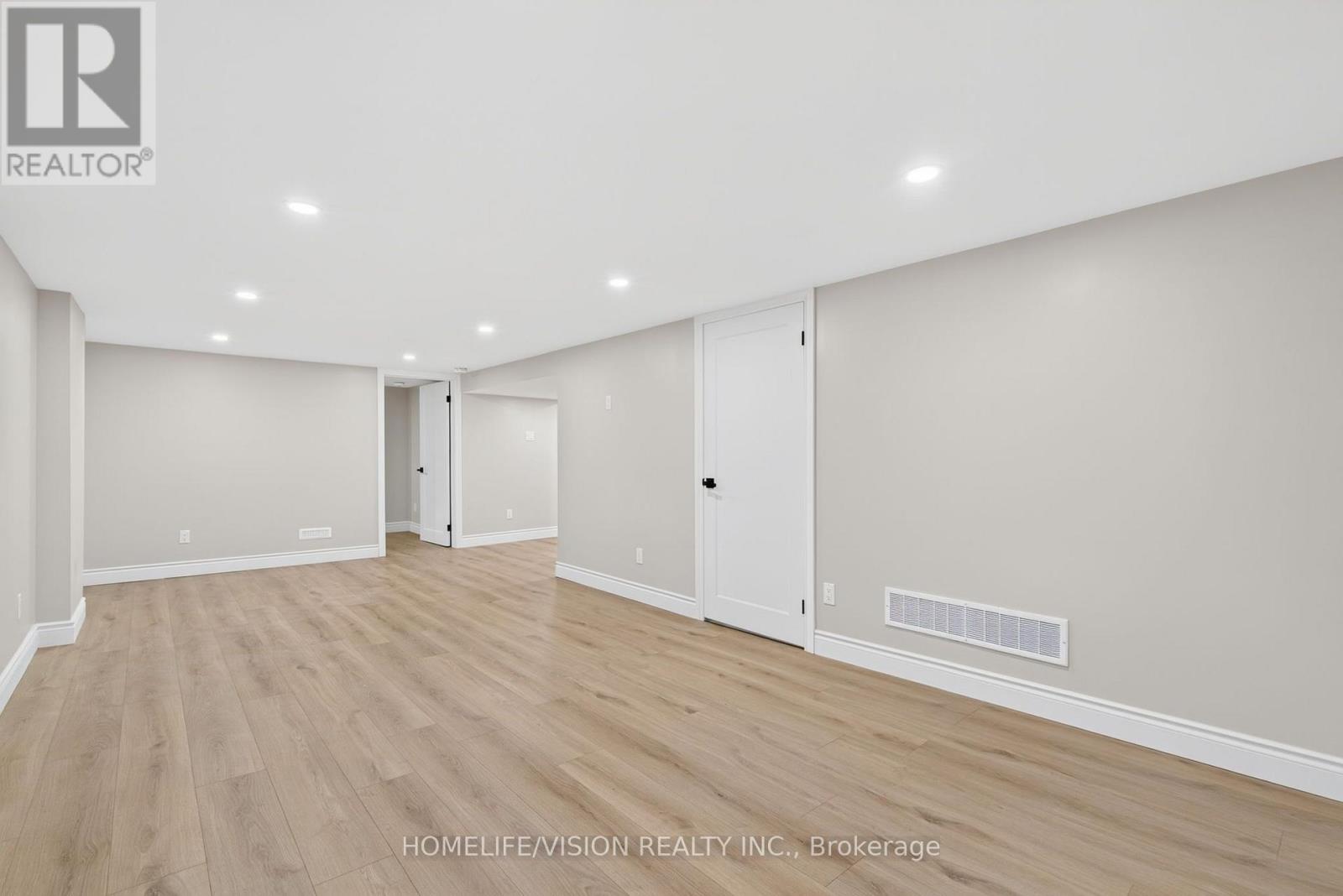 377 GRIFFITH STREET - 28
