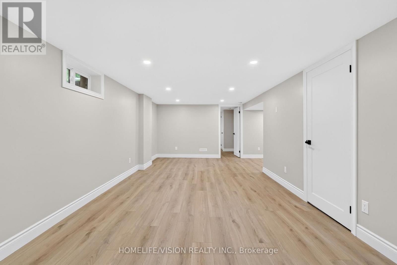 377 GRIFFITH STREET - 29