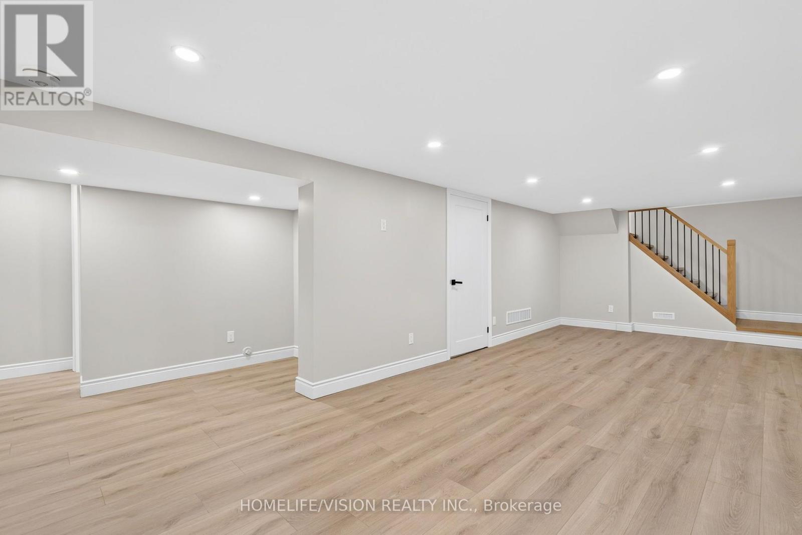 377 GRIFFITH STREET - 30