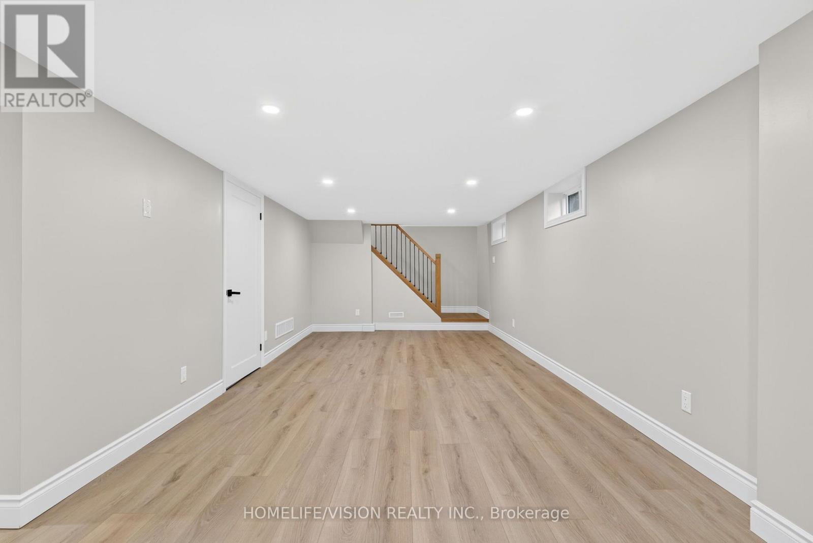 377 GRIFFITH STREET - 31