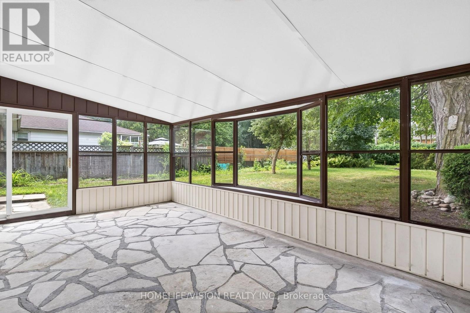 377 GRIFFITH STREET - 39