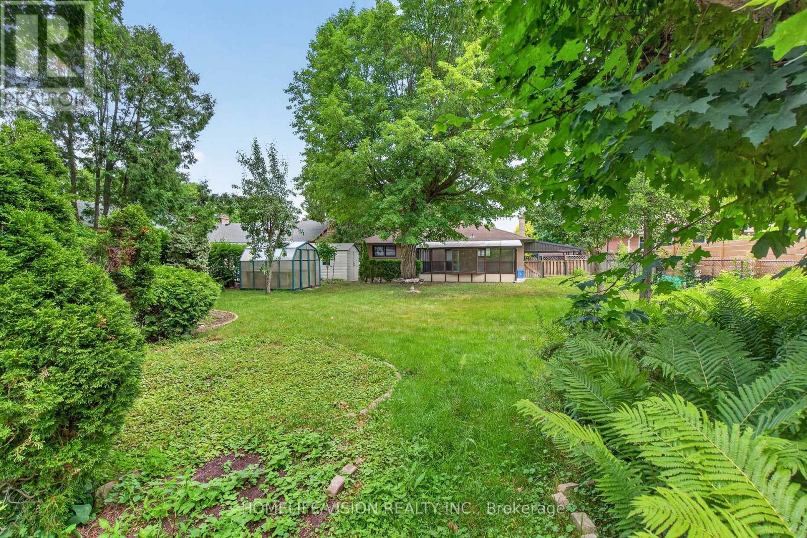 377 GRIFFITH STREET - 44